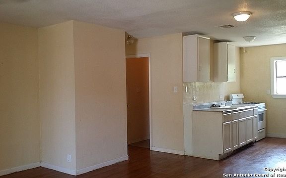 5th image of 5114 Pettus St
