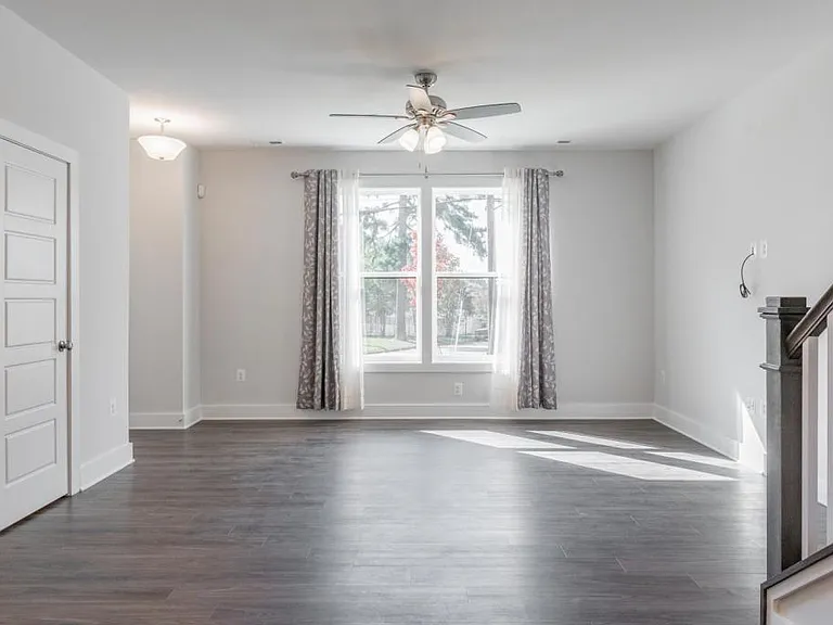 2618 Lassen Walk #A — Photo 20