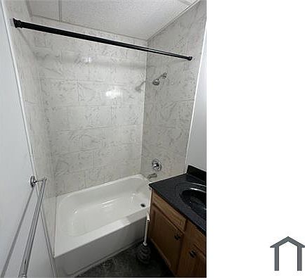 4th image of 2061 Foraker Ave #2