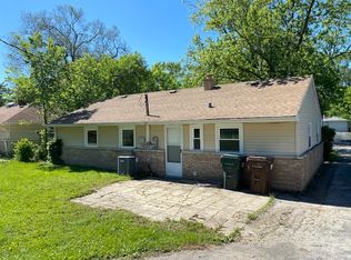185 Shabbona Dr, Park Forest, IL
