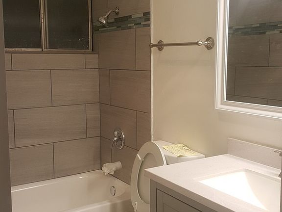 3rd image of 4670 34th St APT 1