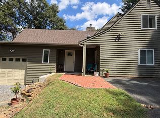 1327 Gristmill Dr, Charlottesville, VA 22902