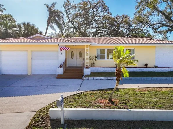 1201 Kapok Kove Cir, Clearwater, FL 33759