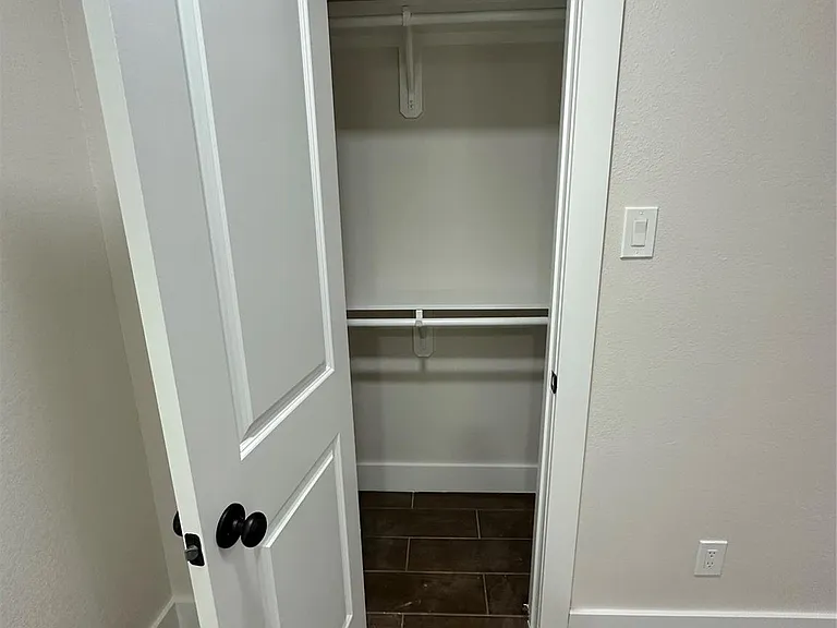 5924 Honeysuckle Dr — Photo 15
