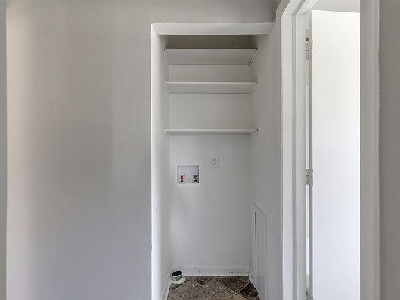 5th image of 1514 Overlook St