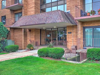 1717 W Crystal Ln Unit 512, Mount Prospect, IL, 60056