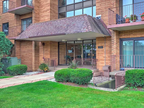 1717 W Crystal Ln Unit 512, Mount Prospect, IL 60056