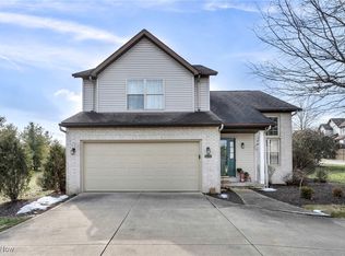6233 Hollow Ln, Medina, OH 44256