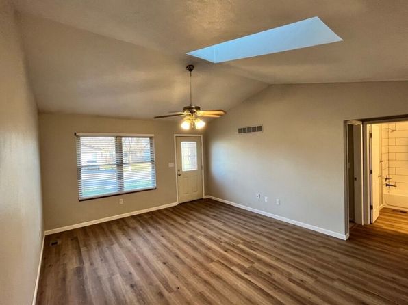 878 Lester Ave #880