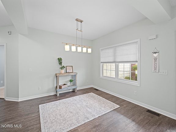 5th image of 9646 Fieldstone Ln