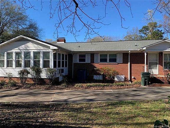 2nd image of 2210 Bayview Dr