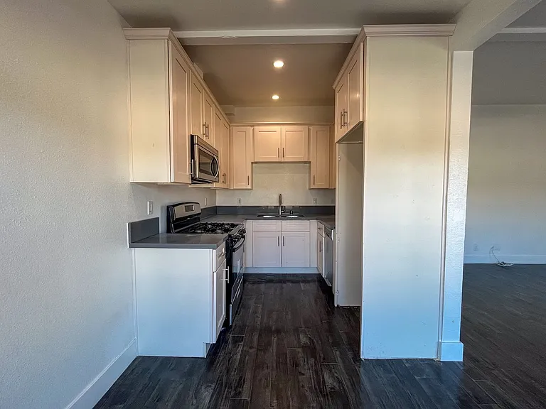 14715 Chadron Ave — Photo 20