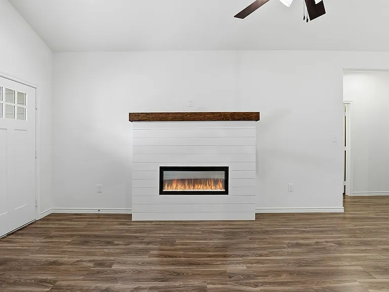 5718 Barkridge Dr — Photo 7
