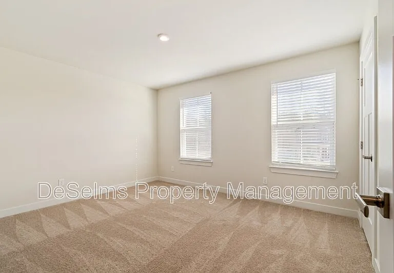 3820 Pitchers Ln — Photo 32