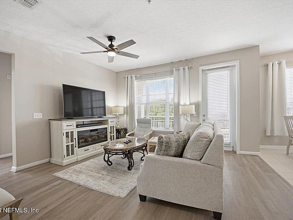 5th image of 11251 CAMPFIELD Drive #4306