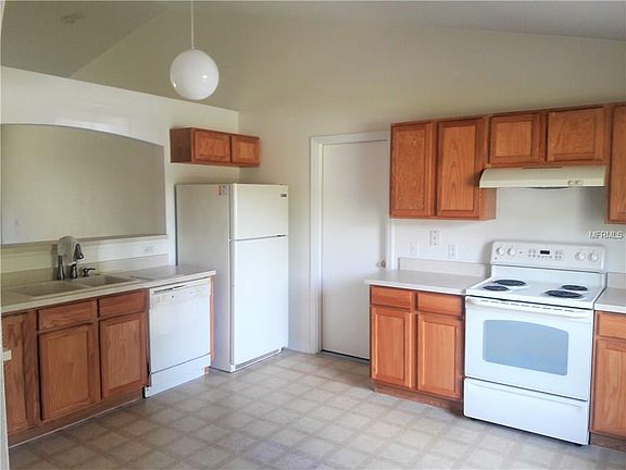 2nd image of 114 Spoonbill Ct