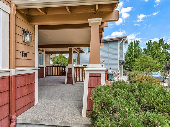 3rd image of 1130 Barrington Cir