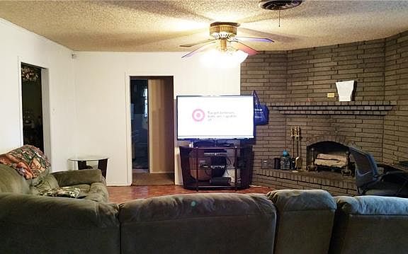 2nd image of 313 Chateau Dr