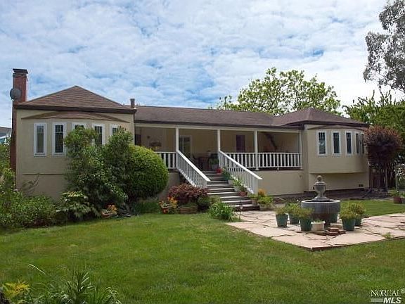 4th image of 2533 Acacia Ave
