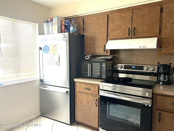 3rd image of 124 San Juan Cir