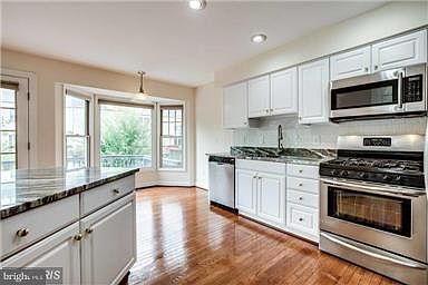 1st image of 7426 Heatherfield Ln