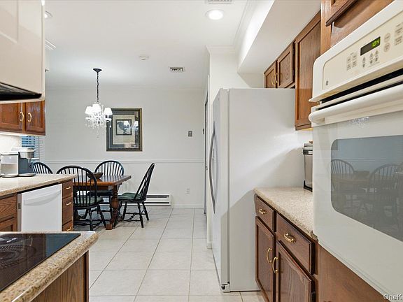 5th image of 18 Chippendale Drive