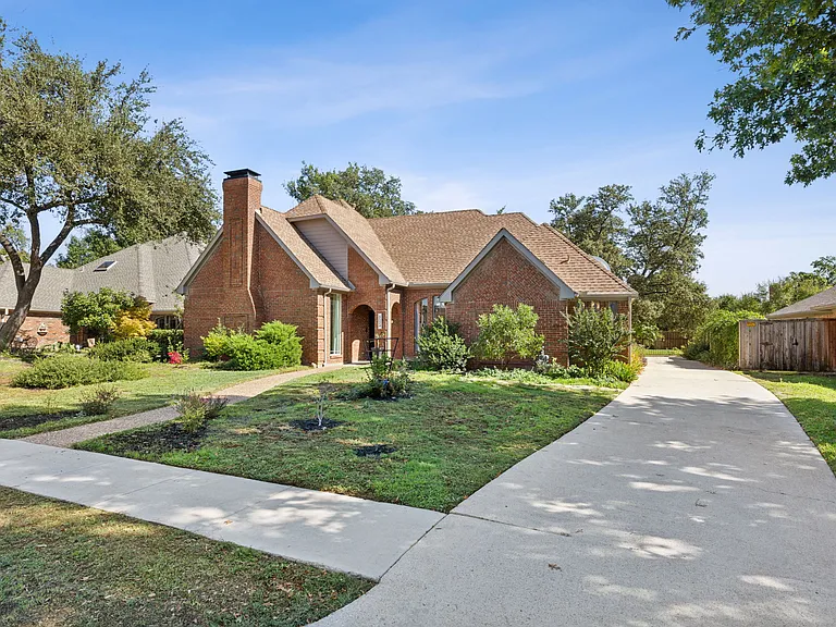6524 Pheasant Run Rd — Photo 2