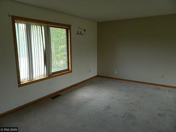 3rd image of 30575 Fernwood Cir