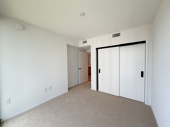 4th image of 333 Ward Ave #1706