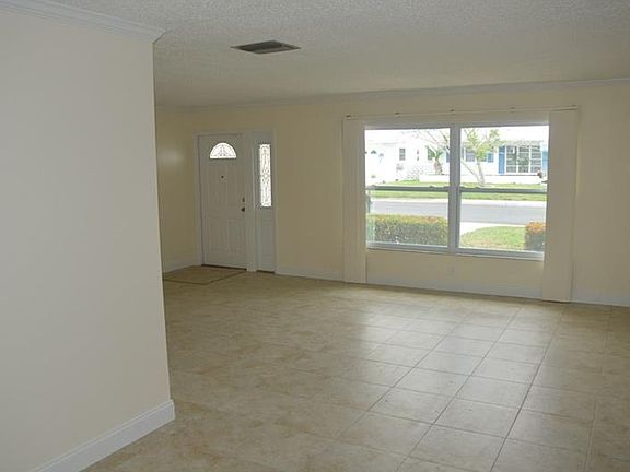 5th image of 3427 100th Ave N
