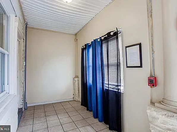 3324 B St FLOOR 2