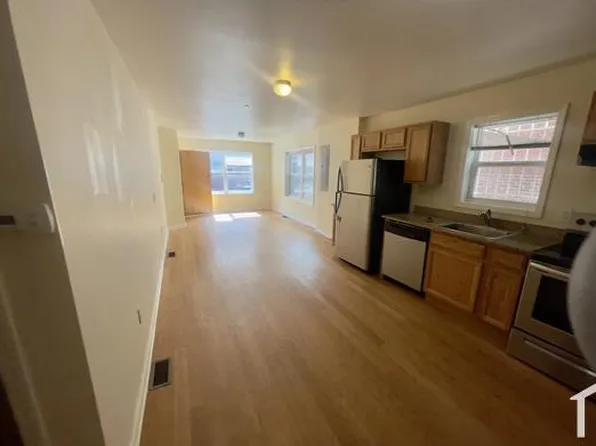 1523 N 17th St #2, Philadelphia, PA 19121