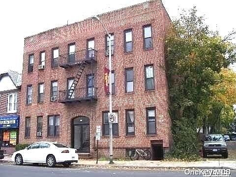 1st image of 175 Maple Ave