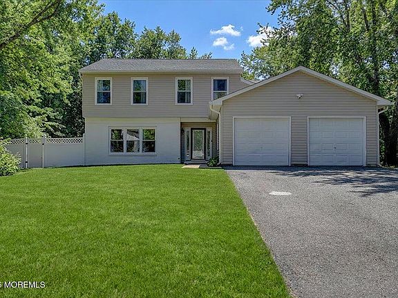 3rd image of 33 Ashford Road