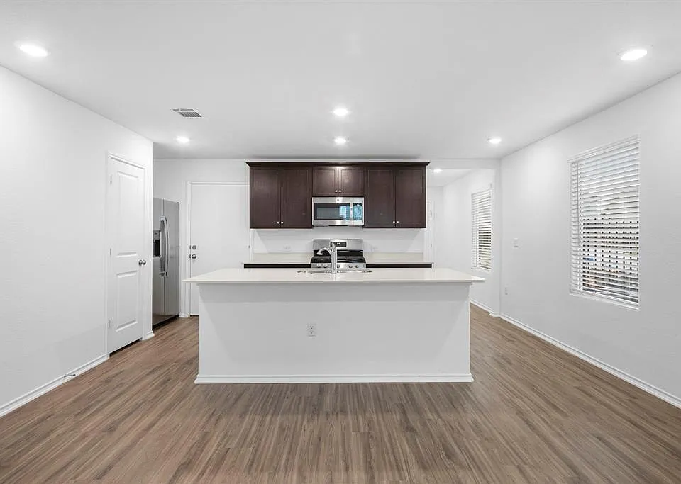 7136 Spotted Leaf Way