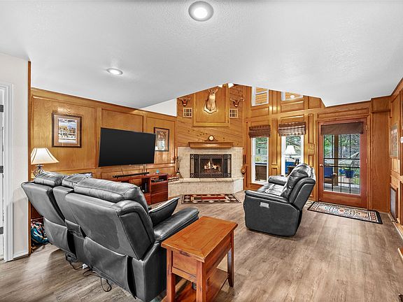 3rd image of 881 Wild Rd