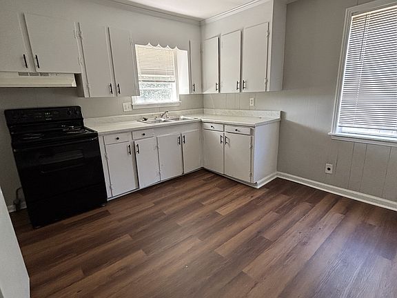 2nd image of 1130 Westmoreland St #1