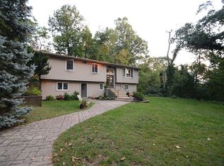 25 Blanchard Dr, Northport, NY 11768