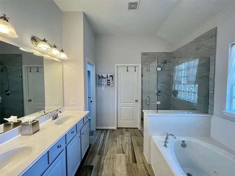 22626 Fanwick Dr — Photo 17