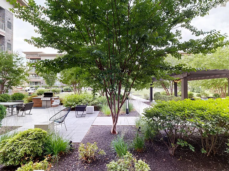 Park Square — Photo 108