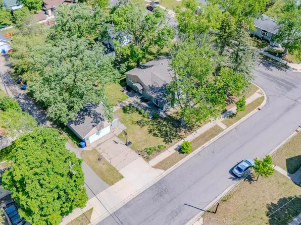 443 6th St NE, Saint Cloud, MN 56304