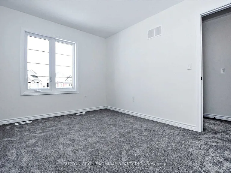1477 Blackmore St — Photo 14