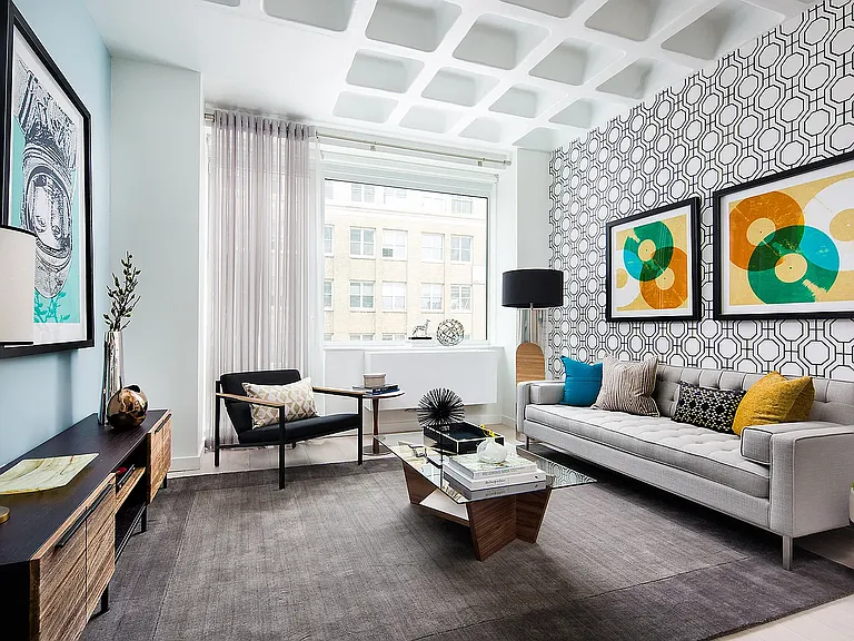 4215 Crescent St #8K — Photo 2