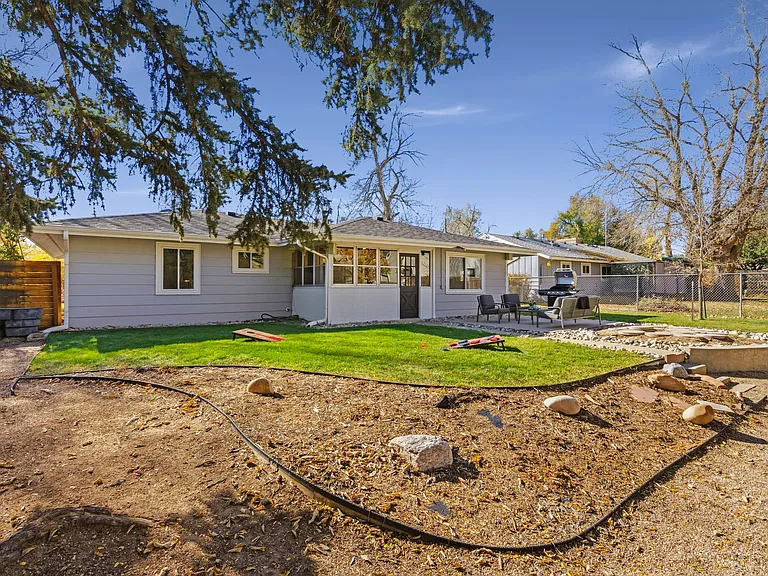 1004 Mantz Pl — Photo 28