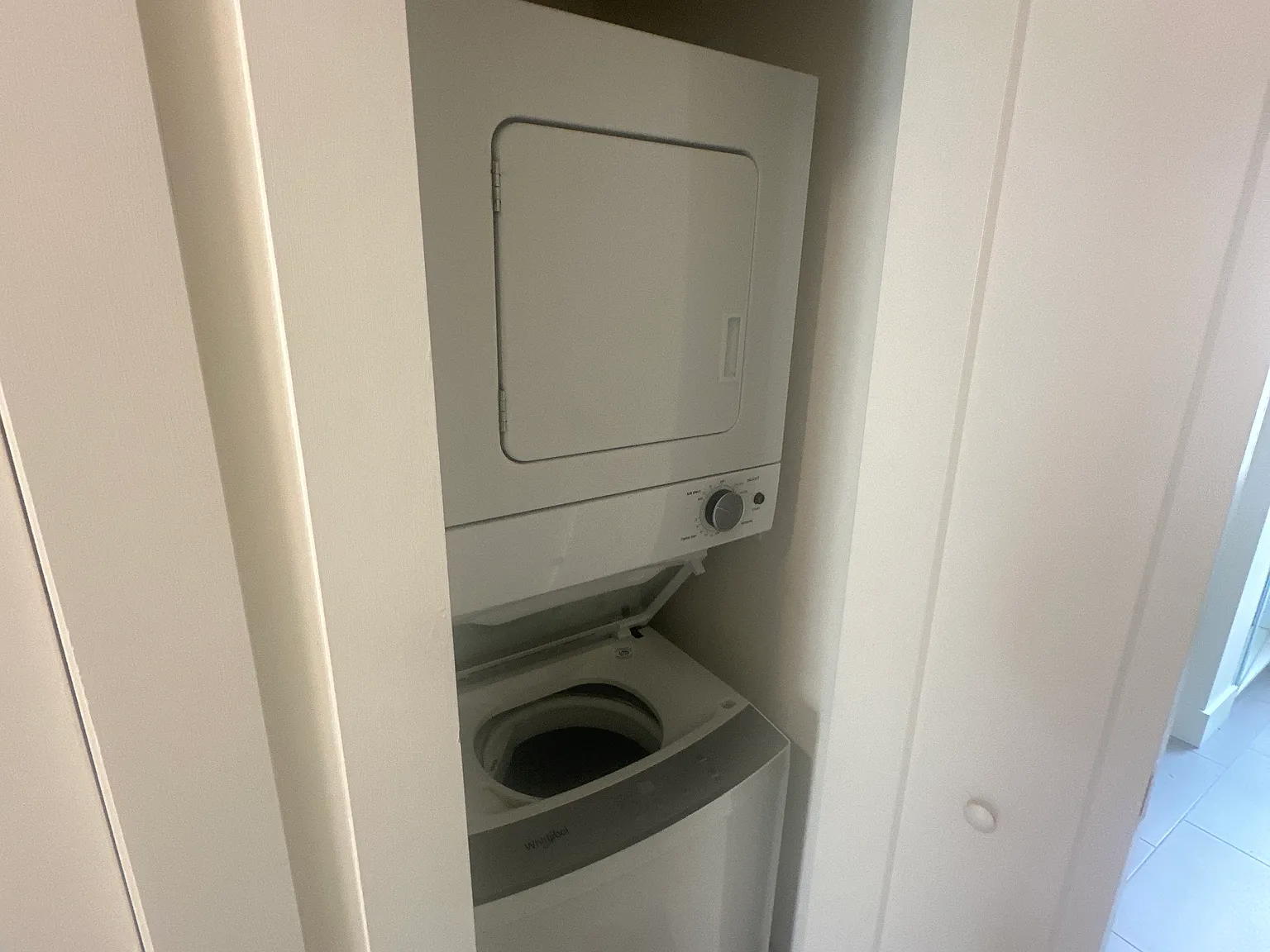 1 bed, 1200 sqft, $1,525 — Photo 3