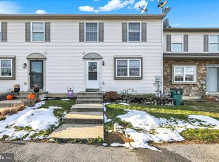 104 White Birch Ln, Blandon, PA 19510
