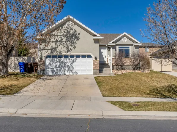 4519 E Bridleway Rd, Eagle Mountain, UT 84005