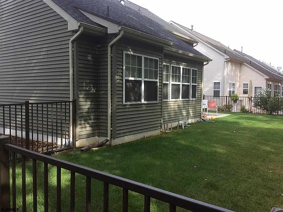 3rd image of 477 Country Club Dr