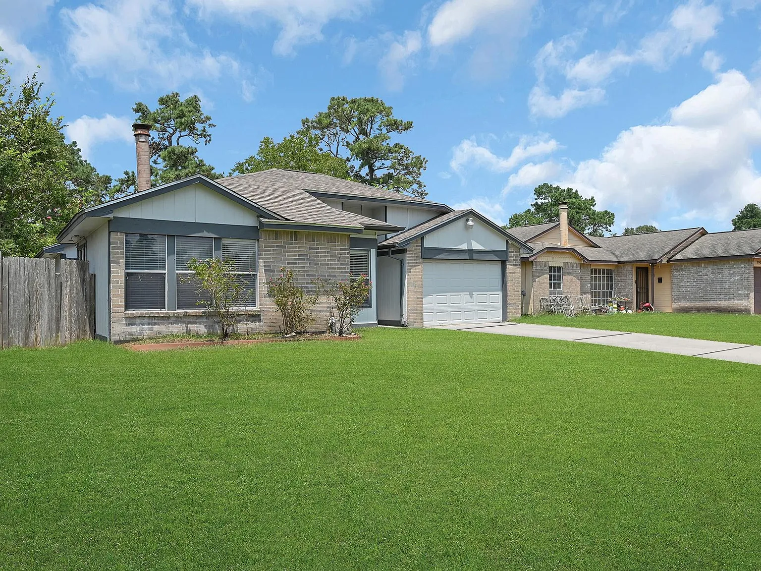 3 bed, 2.0 bath, 1050 sqft, $1,725 — Photo 2