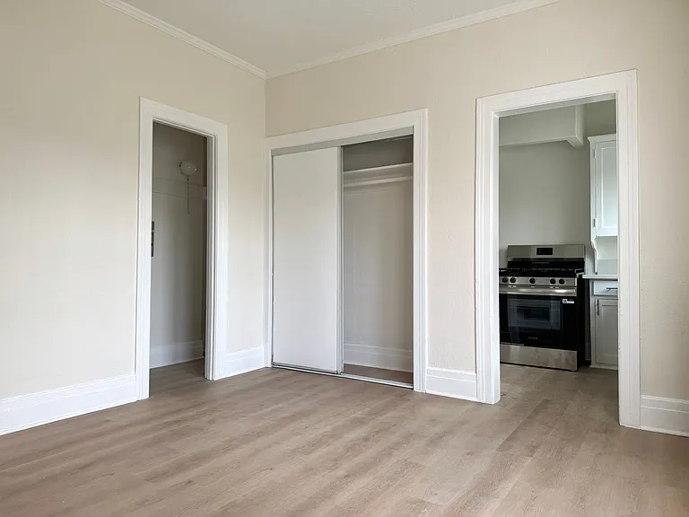 207 S Berendo St #212 — Photo 3
